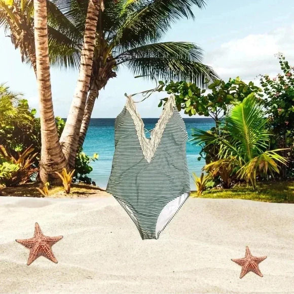 Cupshe Roman Holiday Lace One Piece Swimsuit size Large New with Tags NWT - Picture 5 of 10